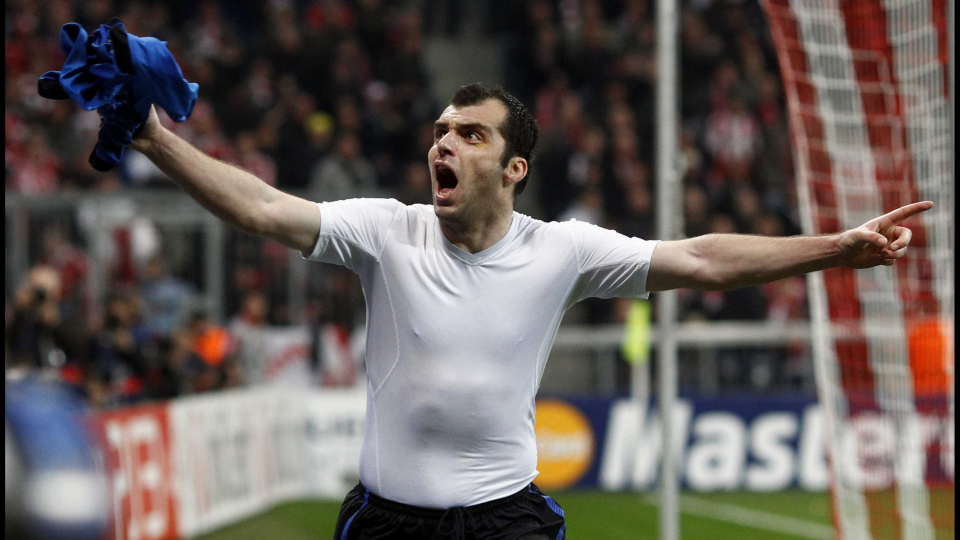 340391-goran_pandev_of_inter_milan_celebrates_during_the_second_leg_round_of_sixteen_champions_league_soccer_match_against_bayern_in_munich.png